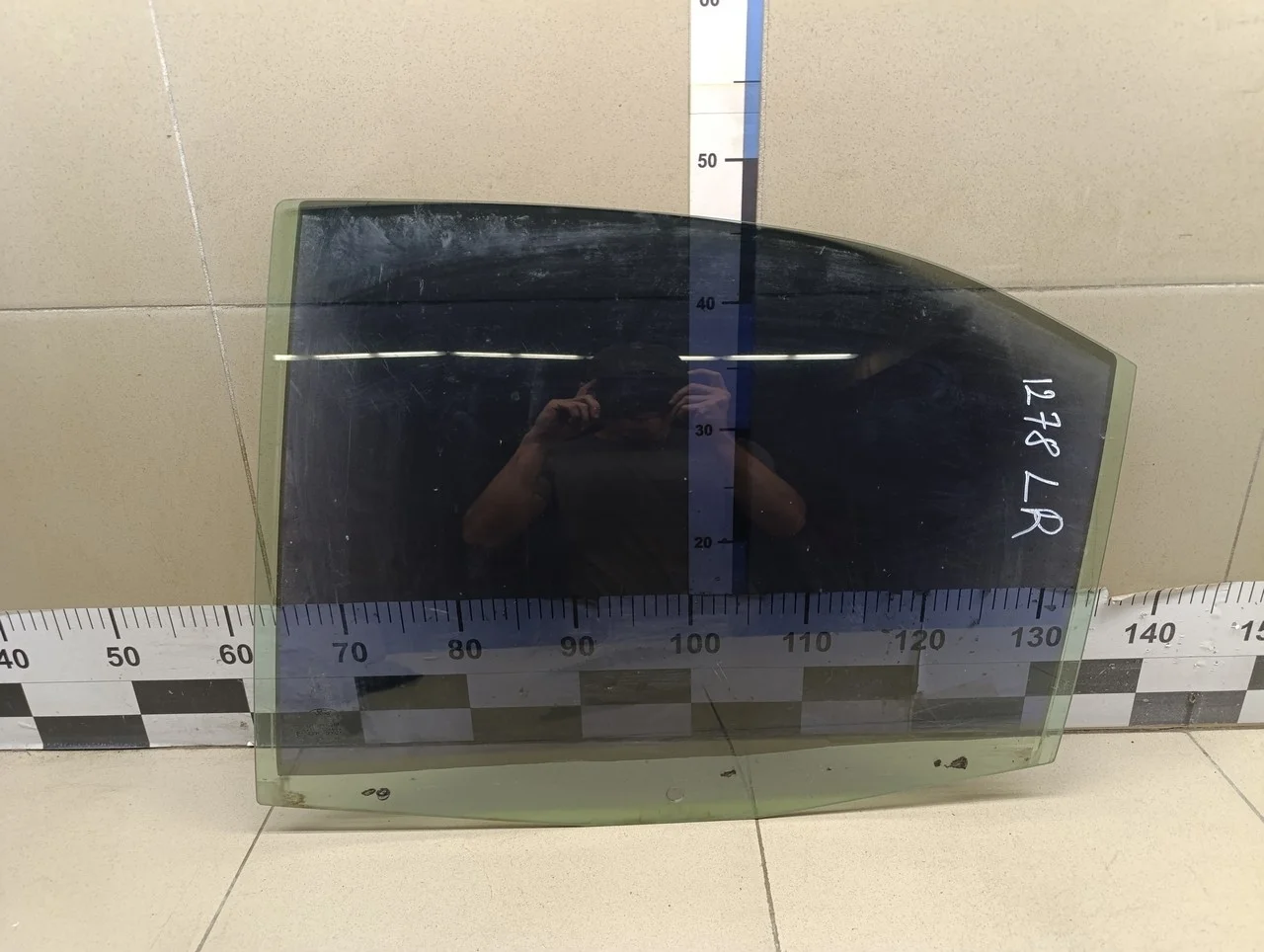 Стекло двери задней левой Mondeo III 2000-2007