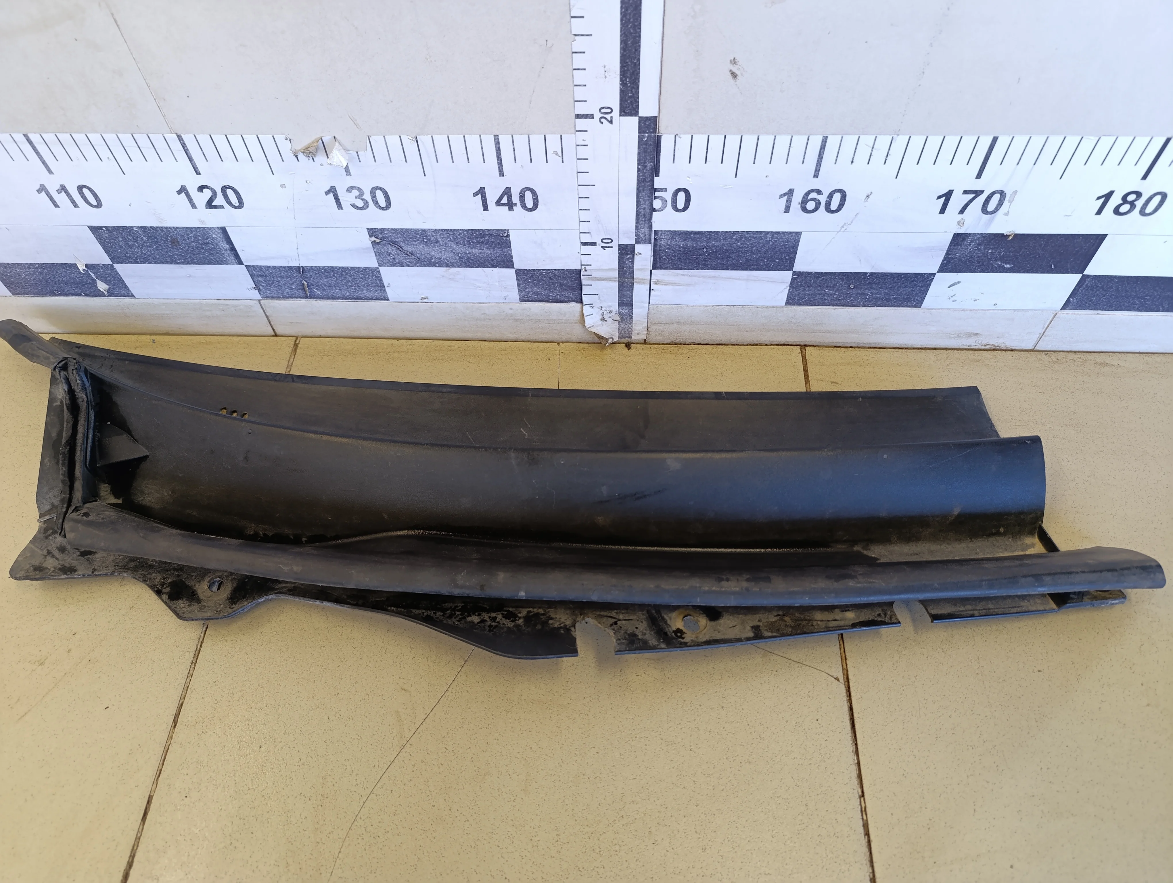 Решетка стеклооч. (планка под лобовое стекло) Mondeo III 2000-2007