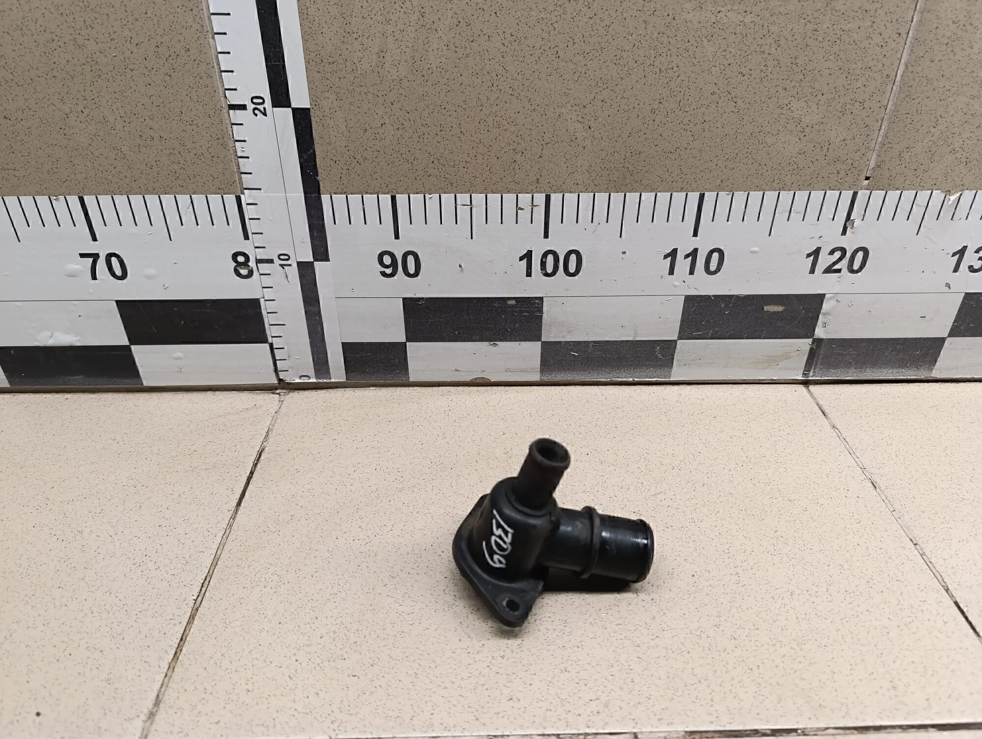 Фланец двигателя системы охлаждения 206 1998-2012