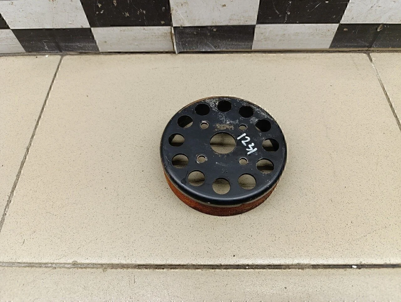 Шкив водяного насоса (помпы) Solaris 2010-2017