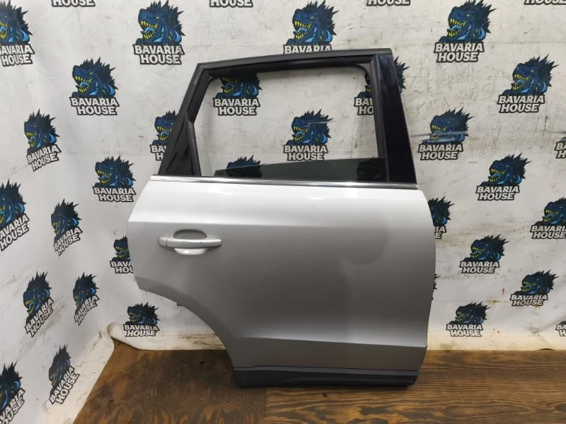 Дверь задняя правая Audi Q5 2011 8R0833052B 8R CDN