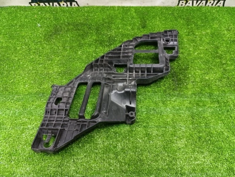 Кронштейн фары правой volkswagen Golf 2012 5K0807228A 6 CCZ