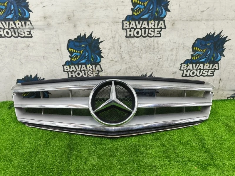 Решетка радиатора Mercedes-Benz C-class 2010 A2048800023 W204 271.860