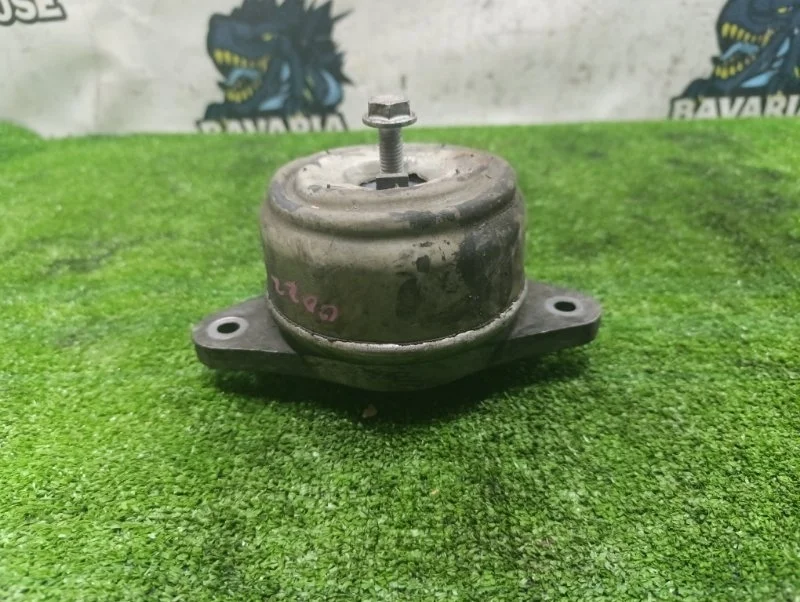 Подушка двигателя Mercedes-Benz GLK 2008 A2042402017 X204 272.948