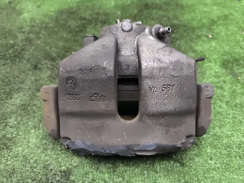 Суппорт передний левый Audi TT 2012 1K0615123E 8J3 CDA