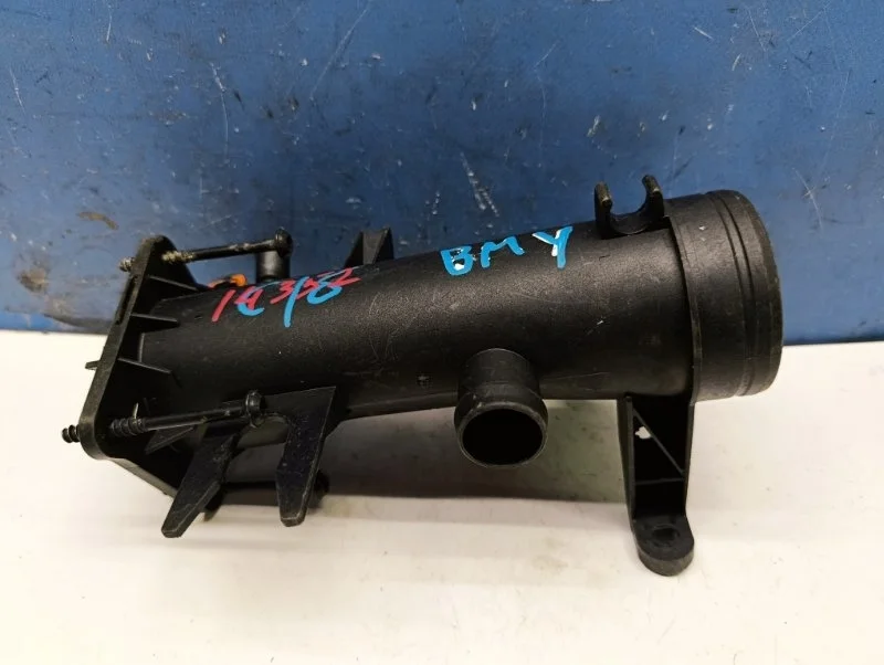 Патрубок впускного коллектора Volkswagen Touran 2003 - 2010 03C129617E