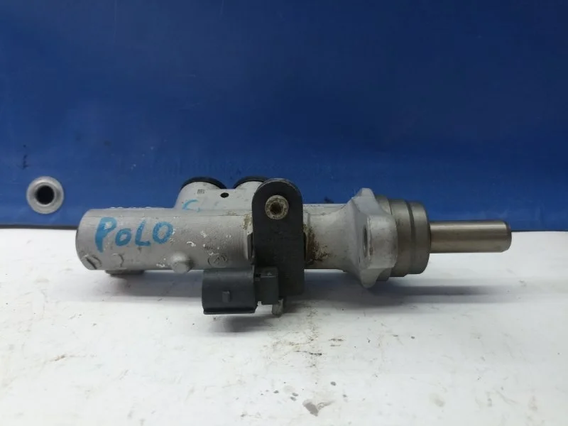 Главный тормозной цилиндр Volkswagen Polo 2016 6R1611019A СЕДАН