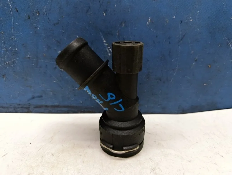 Фланец системы охлаждения Skoda Fabia 2008 6Q0122291F 5J2 1.6 BTS