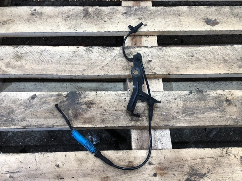 Датчик ABS BMW 6 2004 34526771702 E63 N62B44, передний левый