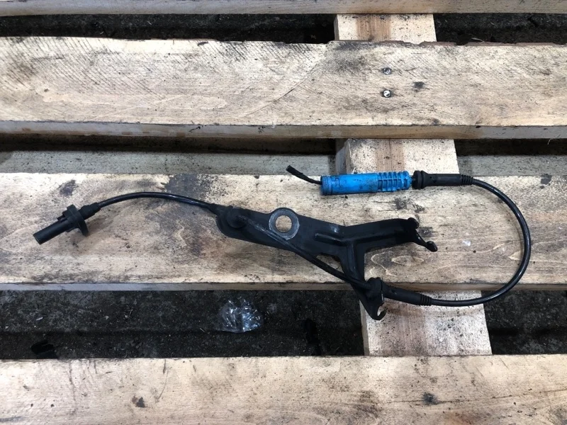 Датчик ABS BMW 6 2004 34526771702 E63 N62B44, передний правый