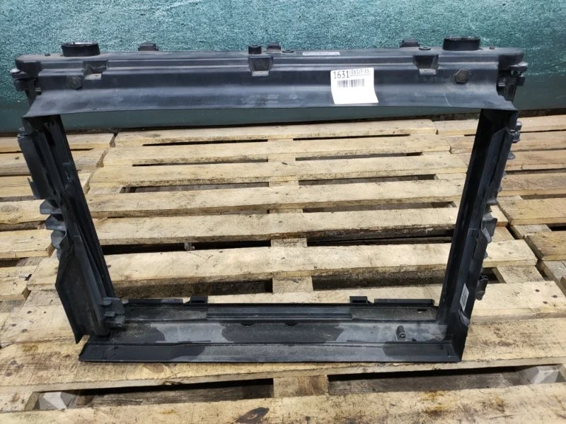 Планка радиатора BMW 5 2008 17117519205 E61 N52B25