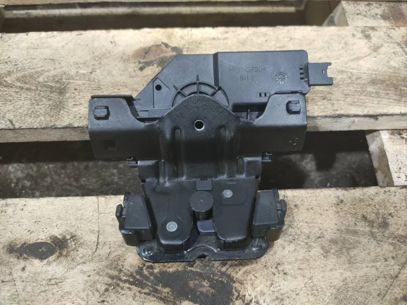 Замок двери багажника BMW 5 2005 51248196401 E60 N52B30, задний