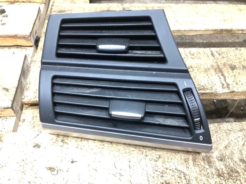 Дефлектор воздушный BMW X5 2007 64227161803 E70 N52B30, левый