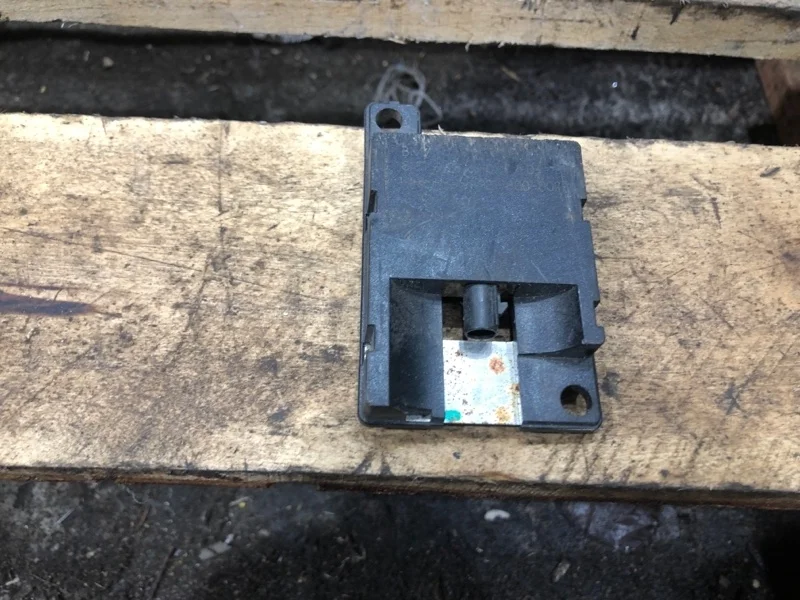 Антенна BMW 5 2005 E60