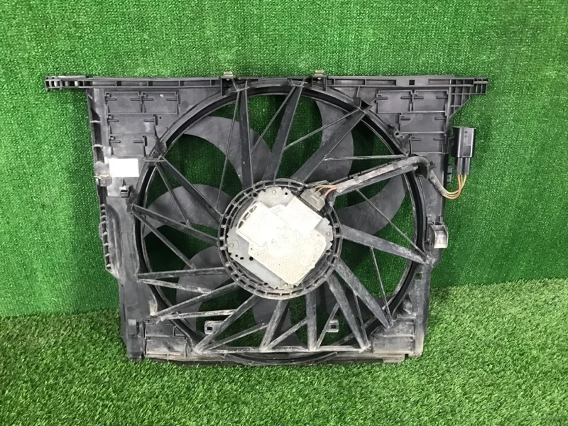 Вентилятор охлаждения радиатора BMW 5 2011 17417589031 F11 N52B25