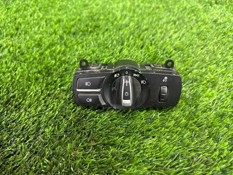 Блок включения фар BMW 5 2011 F11