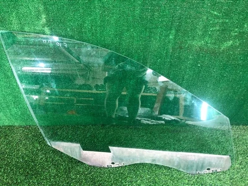 Стекло двери BMW 5 2011 51337182110 F11 N52B25, переднее правое