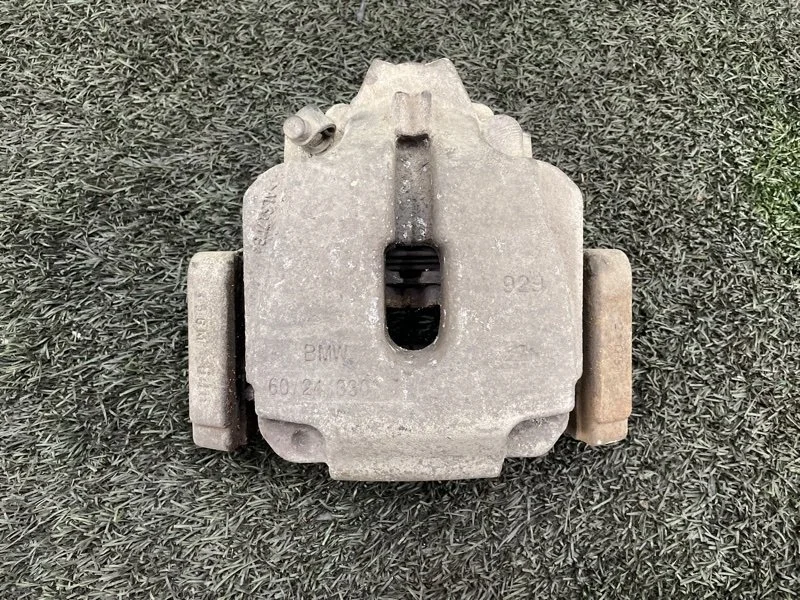 Суппорт тормозной BMW 5 2011 34116791919 F11 N52B25, передний левый