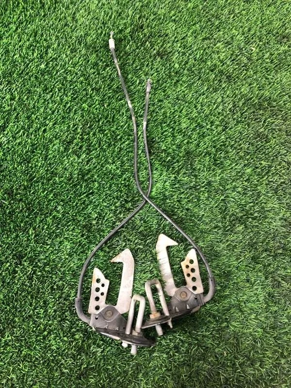 Крюк замка капота Bmw 5Gt 2013 51237183763 F07 N57D30