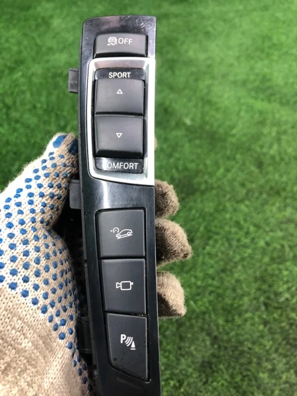 Блок кнопок в центральной консоли BMW 5GT 2013 F07