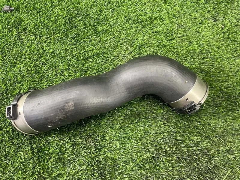 Патрубок интеркулера BMW 5GT 2013 11618516509 F07 N57D30