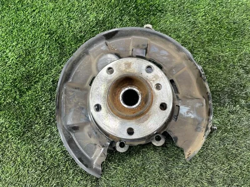 Кулак поворотный Bmw 3 2012 33326792521 F30 N47D20, задний левый