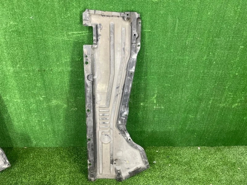 Защита днища кузова BMW X5 2010 51757158403 E70 N55B30, левая