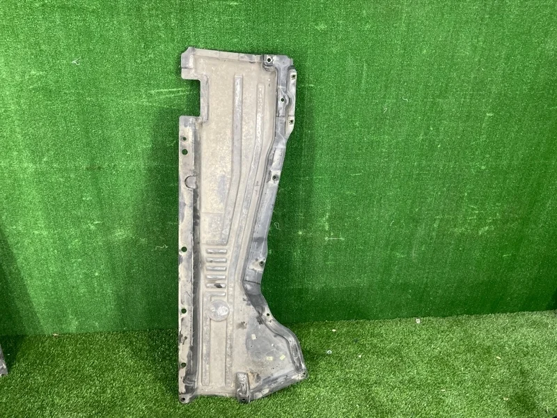 Защита днища кузова BMW X5 2008 51757158403 E70 N52B30, левая