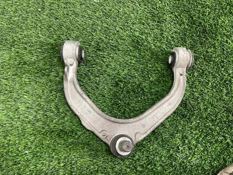 Рычаг подвески верхний Bmw X5 2010 31126863786 E70 N55B30, передний правый