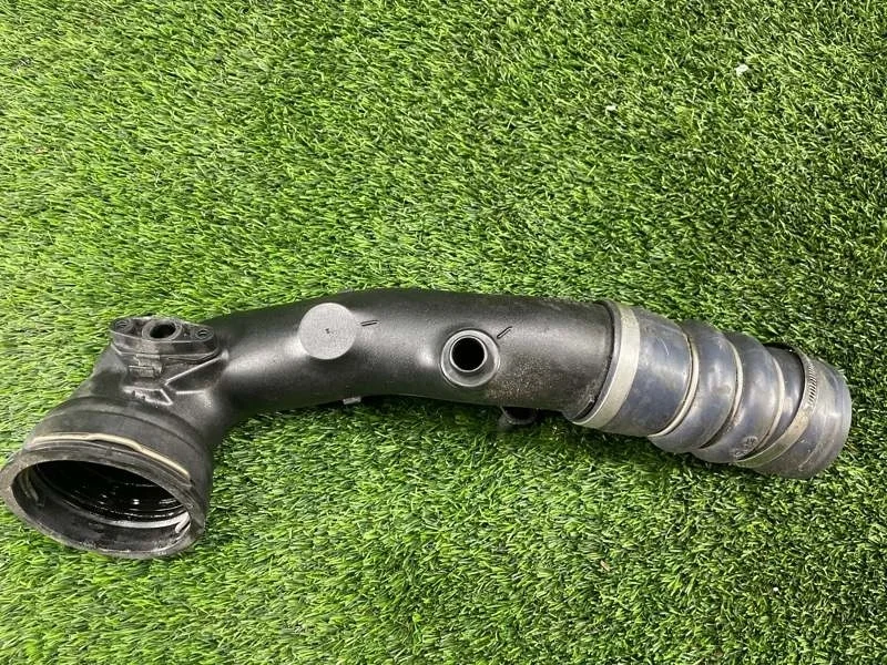 Патрубок воздушного фильтра BMW X5 2010 13717588268 E70 N55B30