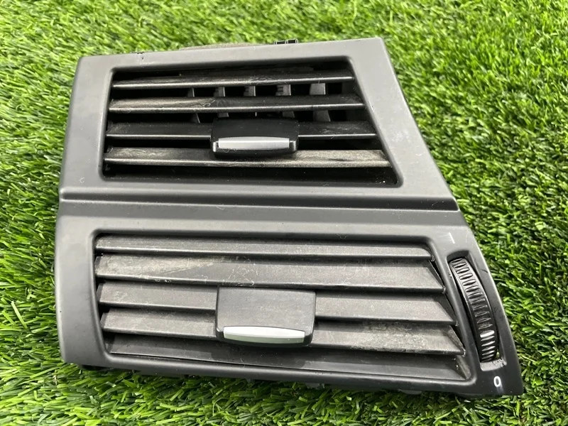 Воздуховод салона BMW X5 2008 64227161803 E70 N52B30, передний левый