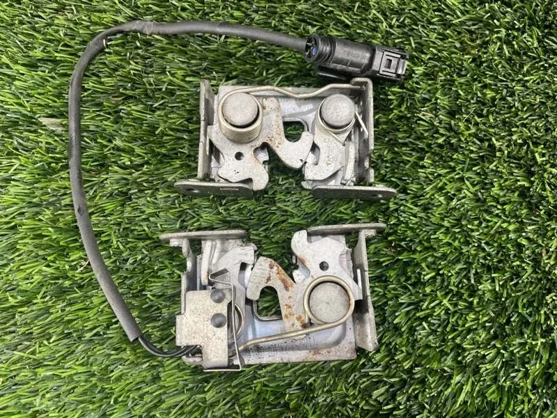 Замок капота BMW X5 2008 51237178753 E70 N52B30