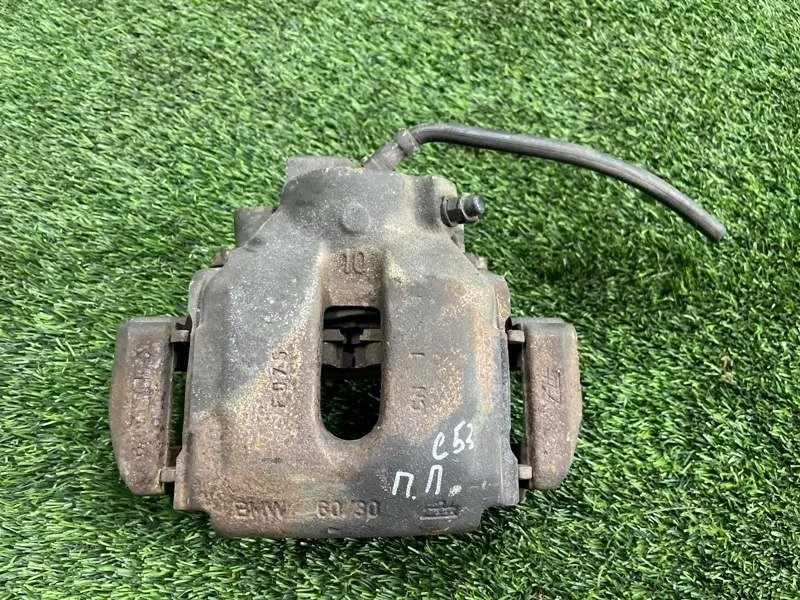 Суппорт тормозной BMW X5 2005 34116773132 E53 M54B30, передний правый