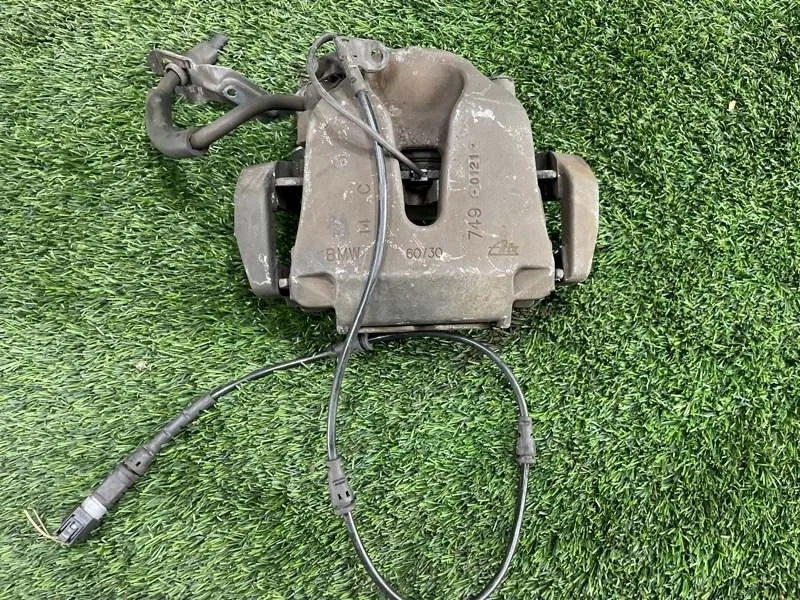 Суппорт тормозной BMW X5 2010 34116776783 E70 N55B30, передний левый