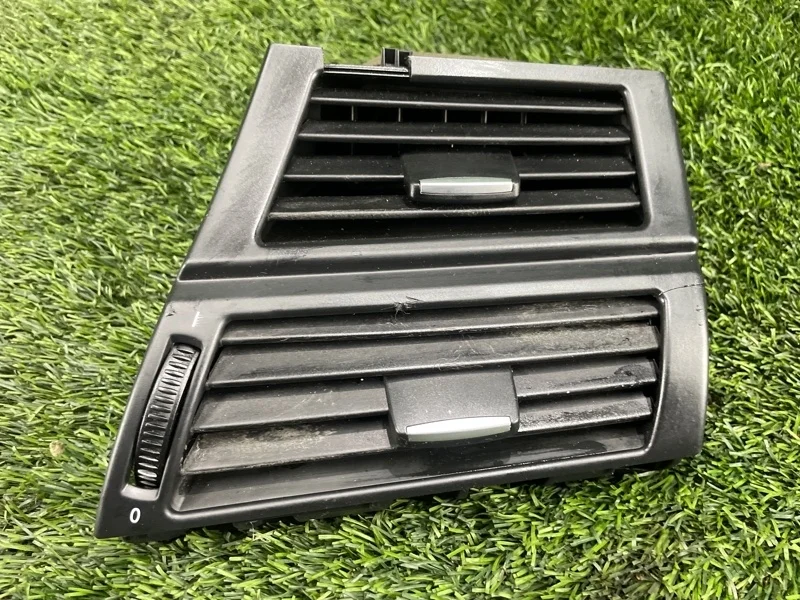 Дефлектор воздушный BMW X5 2008 64227161804 E70 N52B30, передний правый