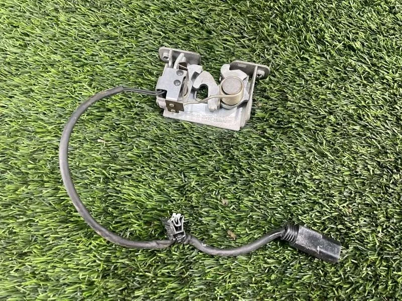 Замок капота BMW X5 2008 51237178753 E70 N52B30, левый