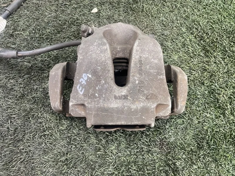 Суппорт тормозной BMW X5 2008 34116776783 E70 N52B30, передний левый