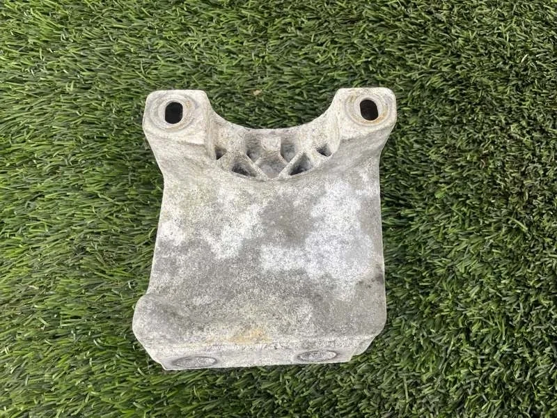 Кронштейн кузова BMW 5 2008 51617010593 E60 N52B25