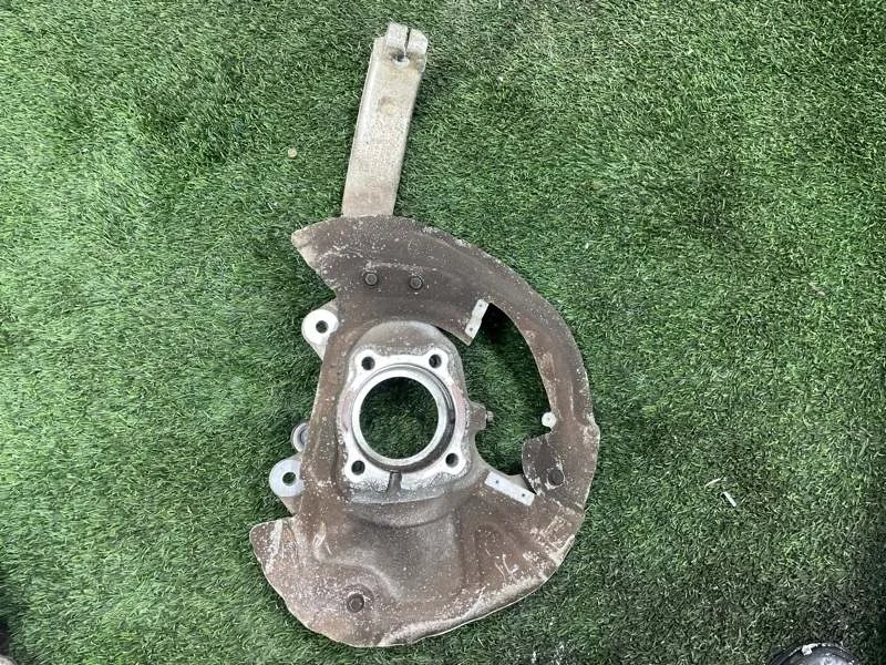 Кулак поворотный BMW X5 2008 31216773784 E70 N52B30, передний правый