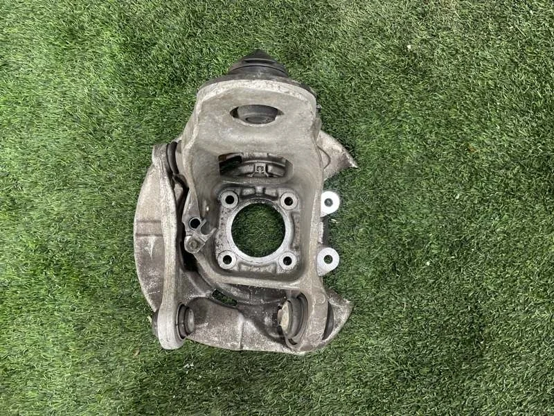 Кулак поворотный BMW X5 2010 33326879102 E70 N55B30, задний правый