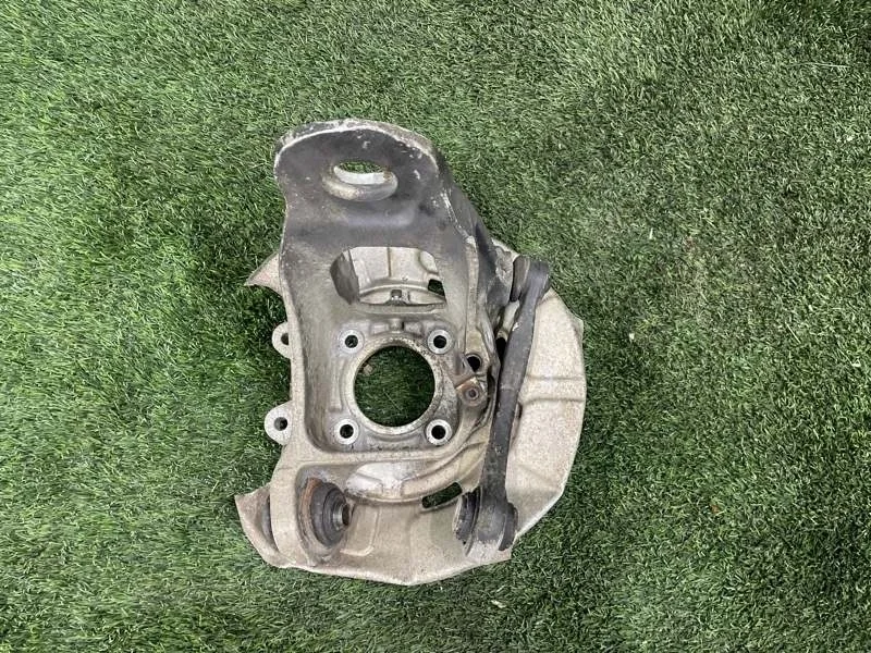 Кулак поворотный Bmw X5 2008 33326879101 E70 N52B30, задний левый