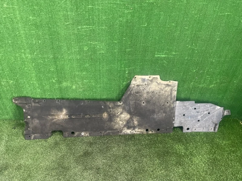 Защита днища кузова BMW 3 2011 51757241834 F30 N20B20, правая