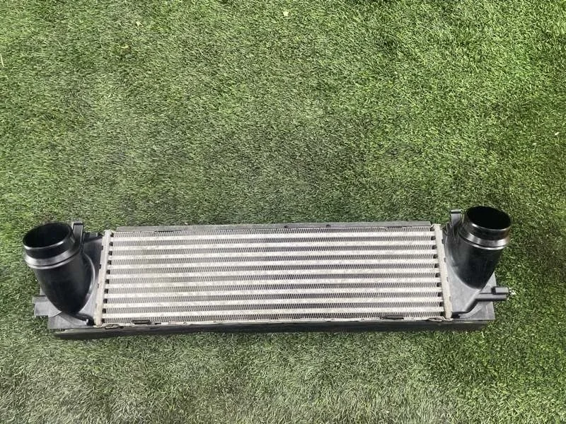 Интеркулер BMW 3 2011 17517618809 F30 N20B20