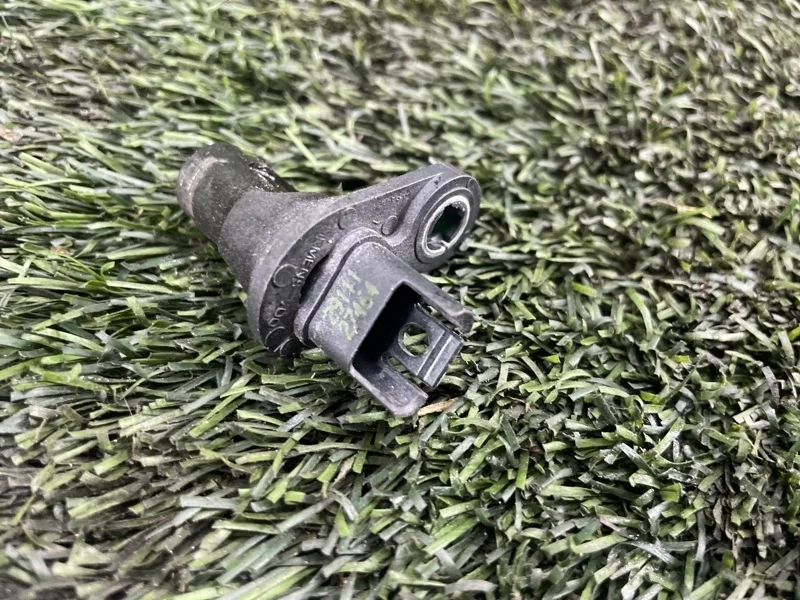 Датчик положения распредвала BMW 3 2011 13627525014 F30 N20B20