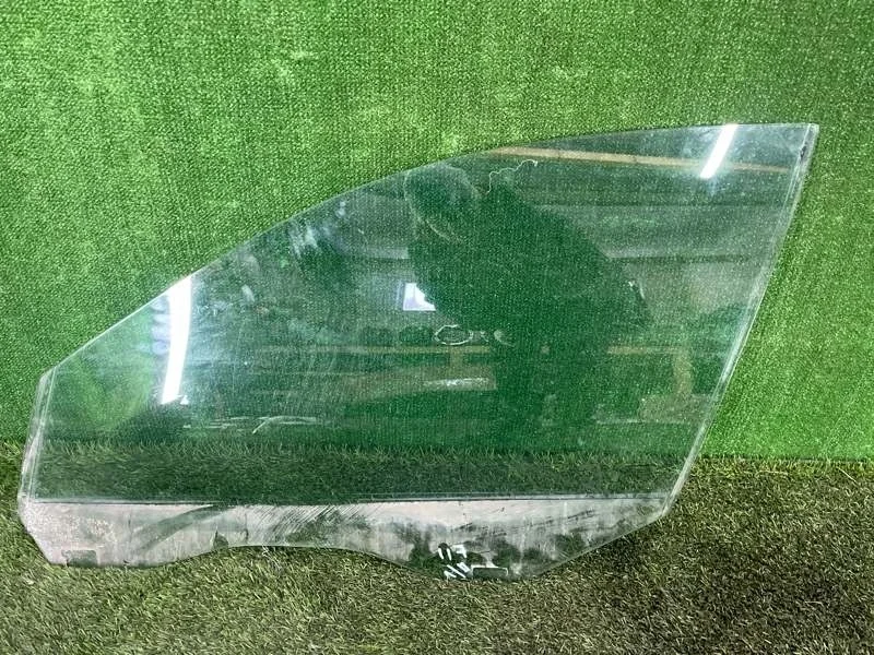 Стекло двери BMW 5 2011 51337182109 F11 N52B25, переднее левое