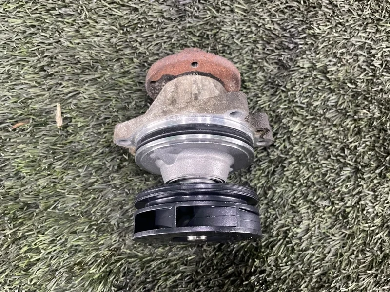 Помпа BMW 5 2003 E60