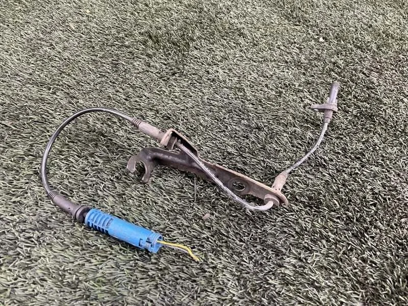 Датчик ABS BMW 5 2003 34526760045 E60 M54B30, передний правый