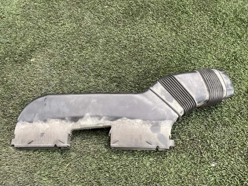 Патрубок воздушного фильтра BMW X1 2012 13717588279 E84 N20B20