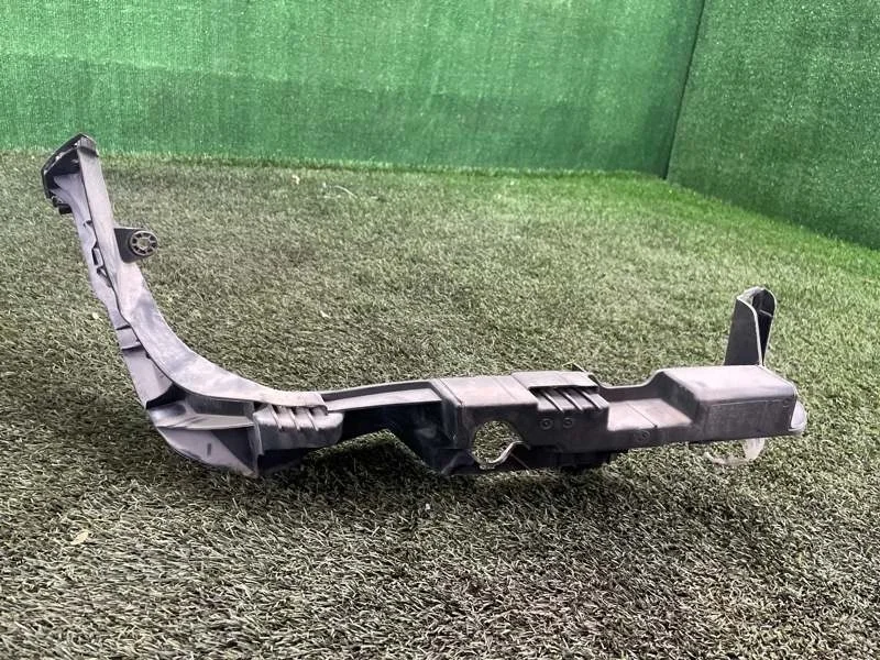 Кронштейн фары BMW X1 2012 51642990180 E84 N20B20, передний правый