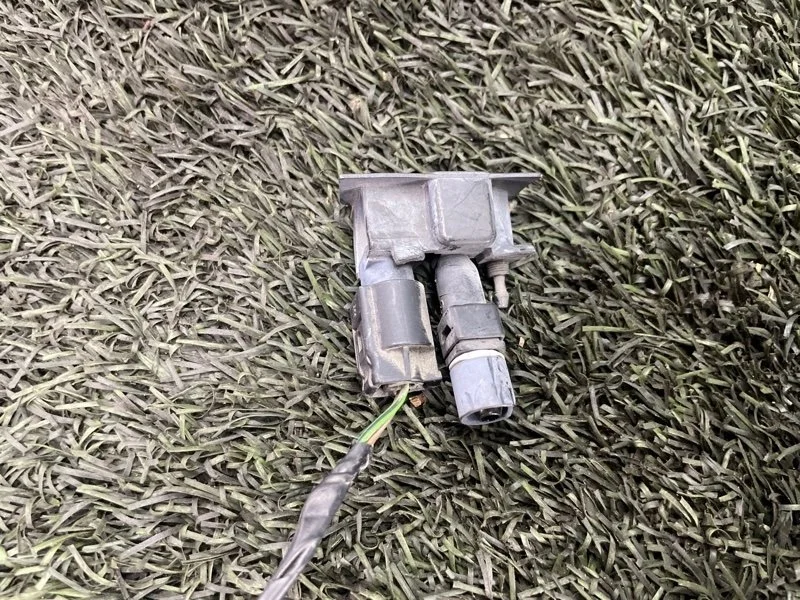 Форсунка стеклоомывателя BMW X1 2012 61667183343 E84 N20B20, передняя